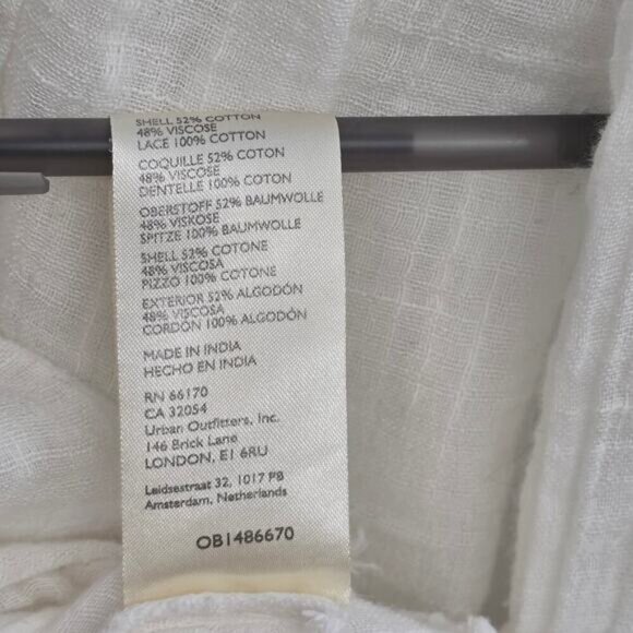 Free People Boho Fringe Hem V-Neck Blouse Sz S Flared Sleeve Ivory Peasant Goth - Picture 5 of 9